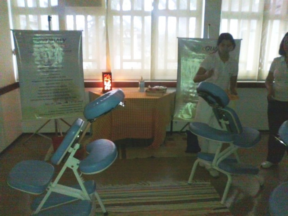 Qualy Sessa realiza cerca de 100 atendimentos de Quick Massage na FEAC – Campinas/SP